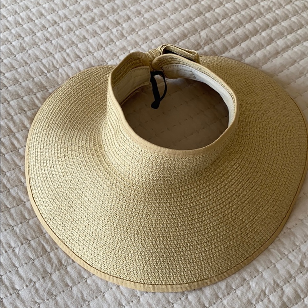 Straw Hat summer